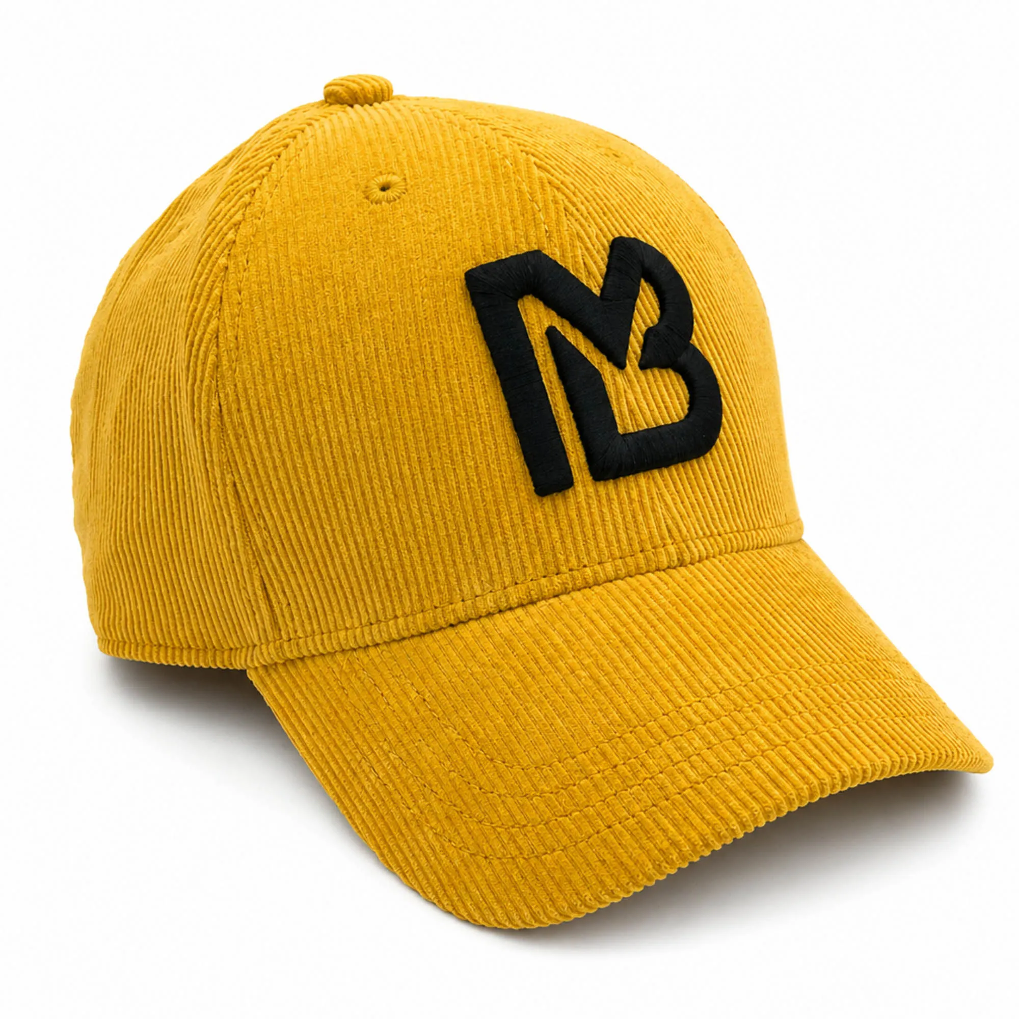 Cappello The Golden Hour in velluto a coste, vista tre quarti con logo MB